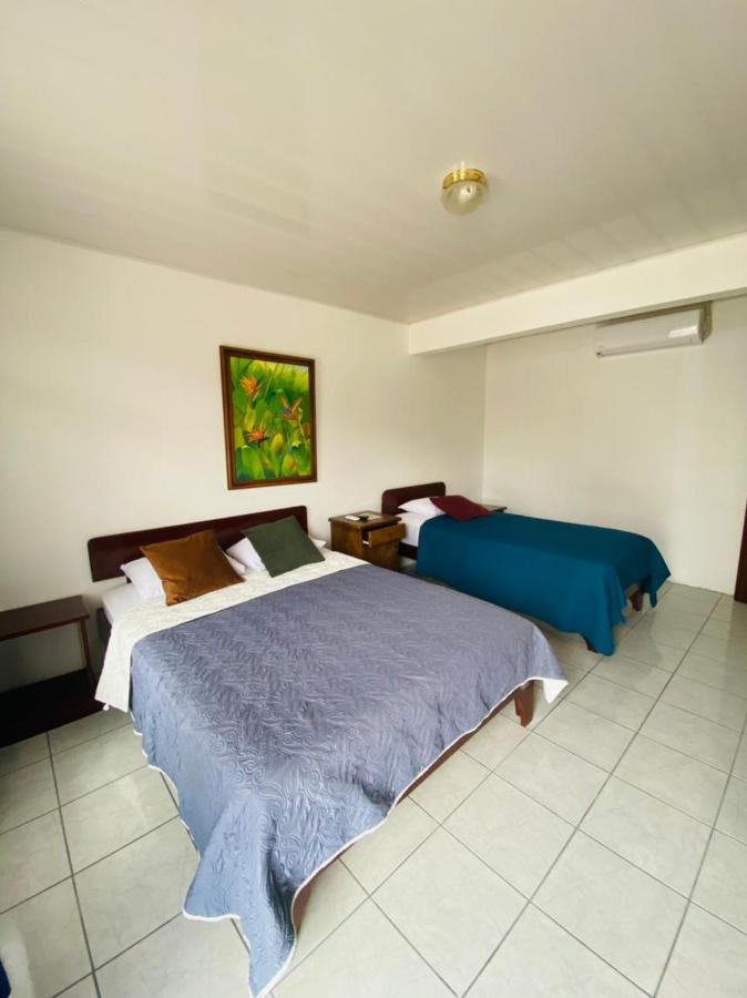 Hotel Alicia La Fortuna Bagian luar foto