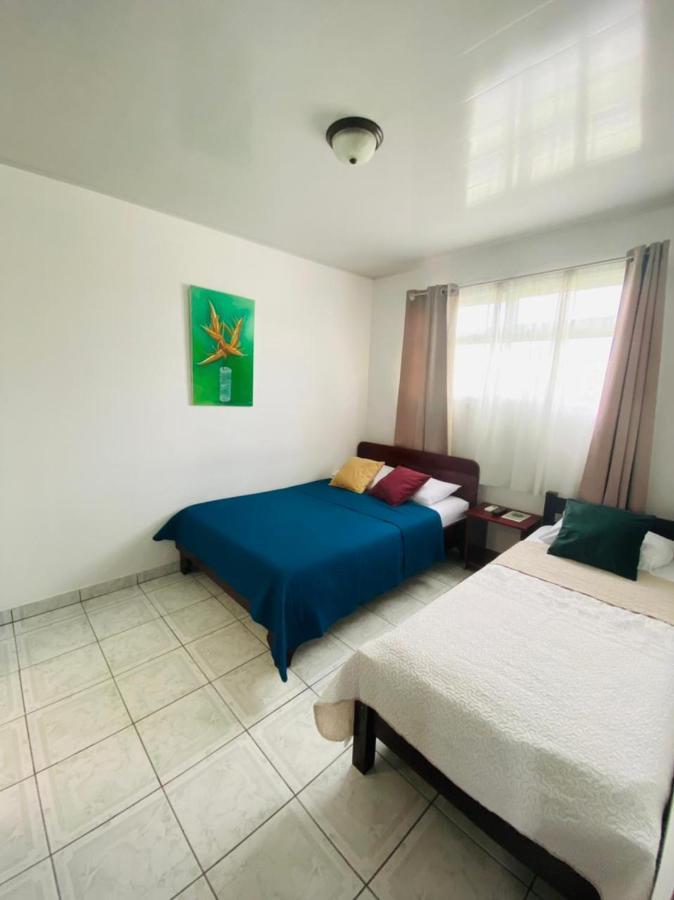 Hotel Alicia La Fortuna Bagian luar foto