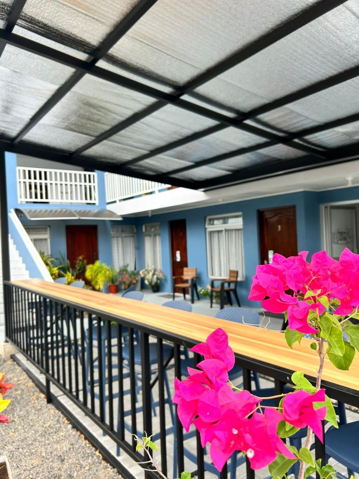 Hotel Alicia La Fortuna Bagian luar foto